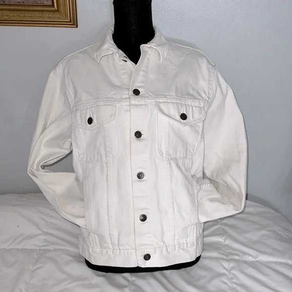 GAP | Jackets & Coats | 9s The Gap White Denim Jacket | Poshmark
